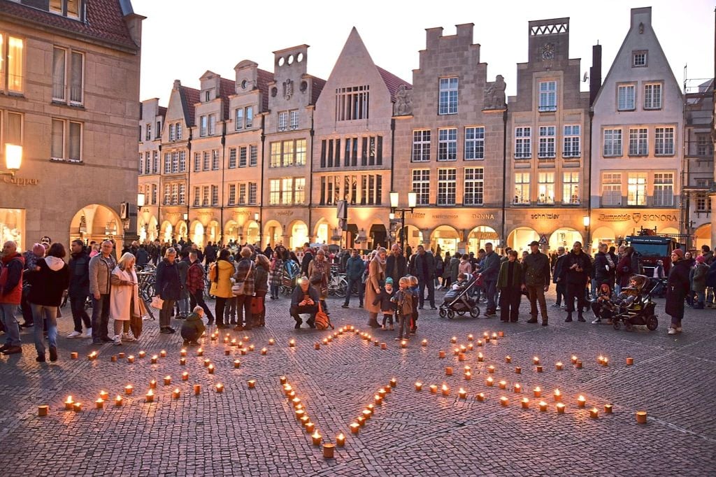 Lichter der Hoffnung an St. Lamberti