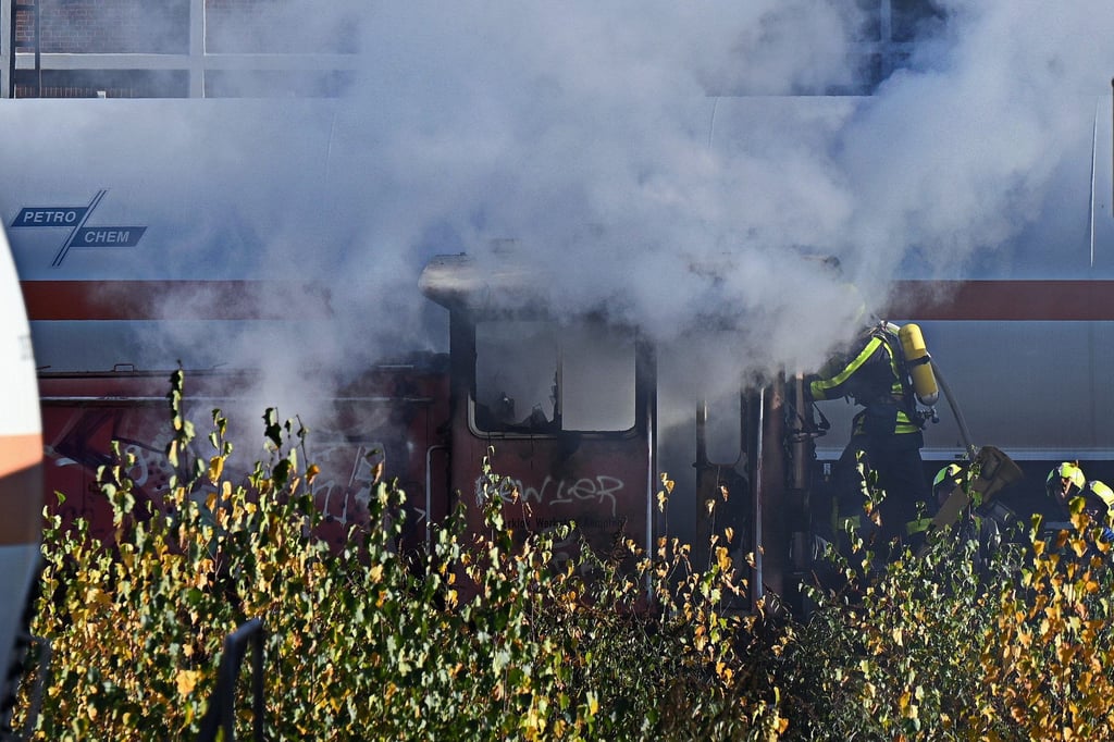 Leichenfund in brennender Lok: Identität des Toten weiter unklar