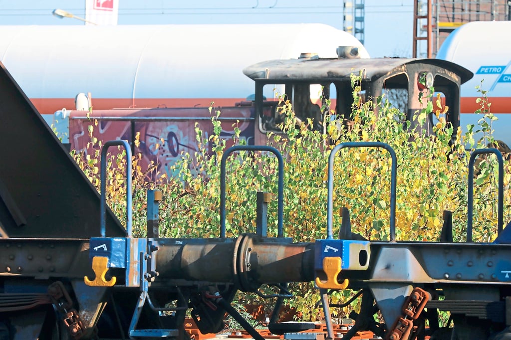 Grausiger Fund in brennender Lok: Leiche obduziert