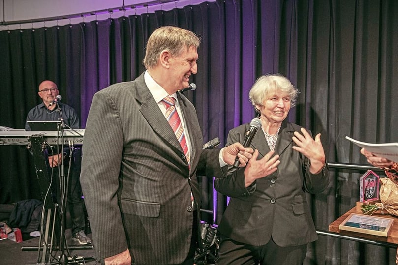 Ehrung für Maria und Herbert Runde vom Heimatverein.