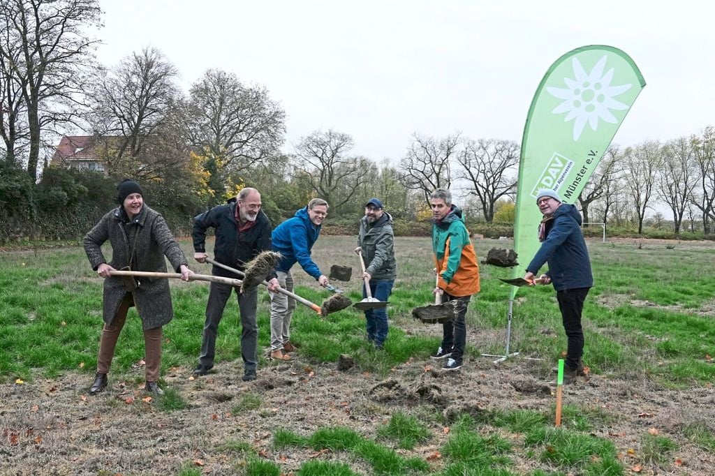 Startschuss für Alpinzentrum und Kletterhalle