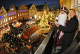 Mit Beginn der Adventszeit werden in Ostwestfalen-Lippe jährlich die Weihnachtsmärkte geöffnet - wie hier in Bielefeld.
