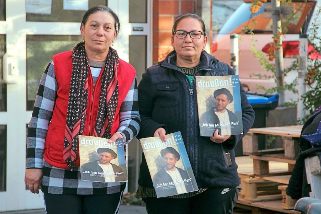 Verkäuferinnen des Magazins „draußen!“: „In Rumänien bist du dann tot“