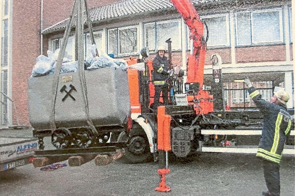 Rätsel um den Grubenwagen auf dem Schulhof  gelöst
