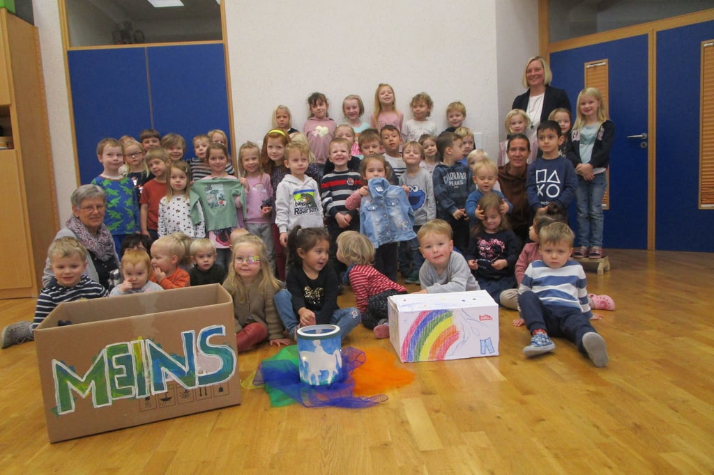 Spendenaktion Warburger KitaKinder teilen wie Sankt Martin