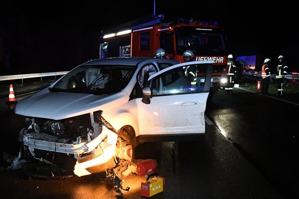 Verletzte nach Unfall auf A2 zwischen Verl und Gütersloh