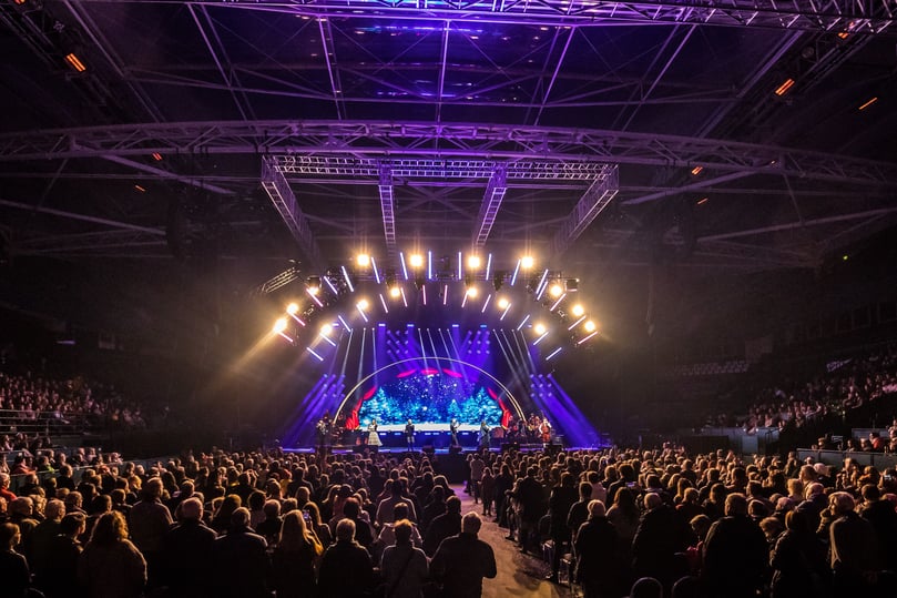 Konzert der Kelly-Family am 02.12.2022 in der OWL-Arena Halle.