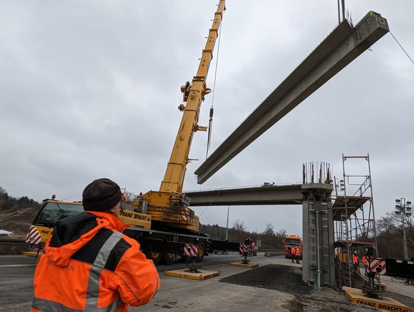 Die Autobahn 1 wird zwischen Münster-Hiltrup und Ascheberg auf sechs Spuren ausgebaut. Dafür müssen auch insgesamt 15 Brücken erneuert werden.