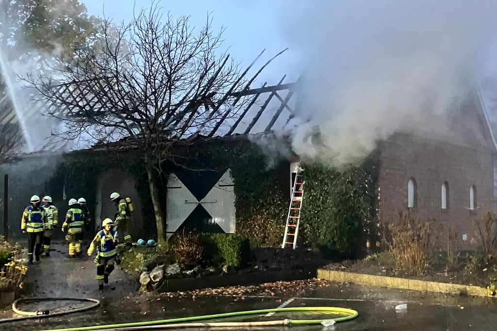 Dachstuhlbrand zerstört Golfclub-Gebäude