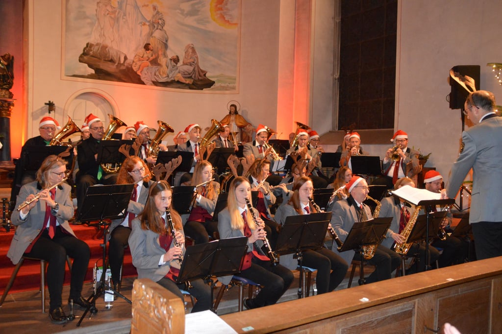 Konzert in Bühne entführt in die Weihnachtswelt