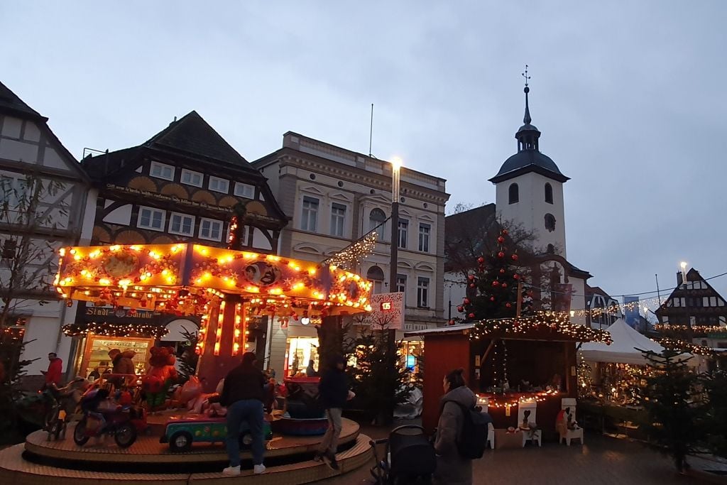 St. Nikolaus Auf Dem Weihnachtsmarkt In Höxter