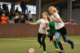 Mehr als 200 junge Fußballerinnen zeigten beim Altenberger Hügelcup ihr Können.
