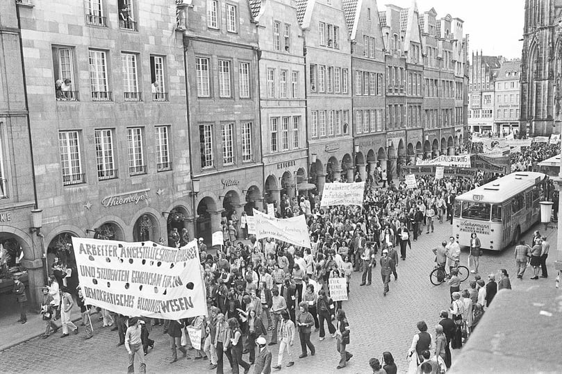 Die neue Uni-Satzung löst Demonstrationen aus.