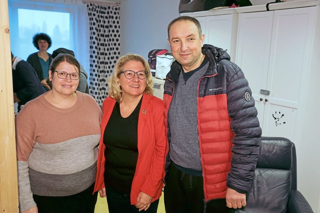 Ministerin Svenja Schulze besucht Geflüchtete