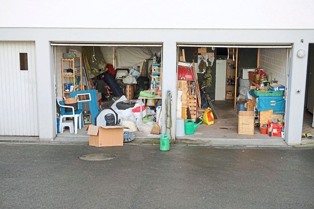 Parkdebatte: Autos gehören in die Garage