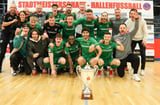 Das Siegerfoto: Preußen Münster II holte zum vierten Mal in Serie den Titel bei den Hallen-Stadtmeisterschaften.