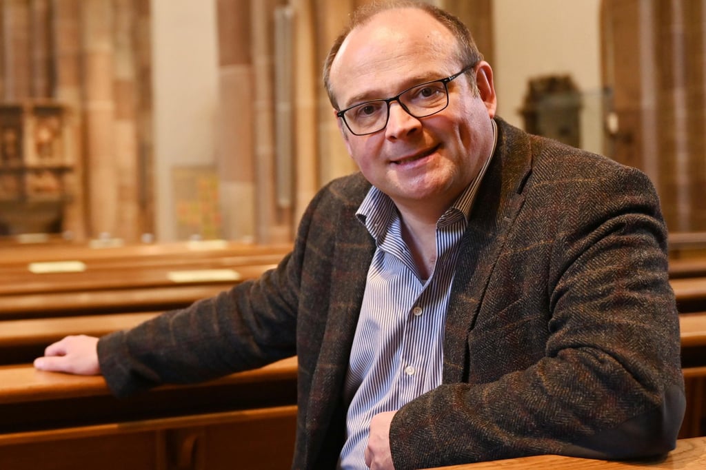 Dechant Gerhard Pieper aus Warburg schätzt Ratzinger insbesondere als Autor