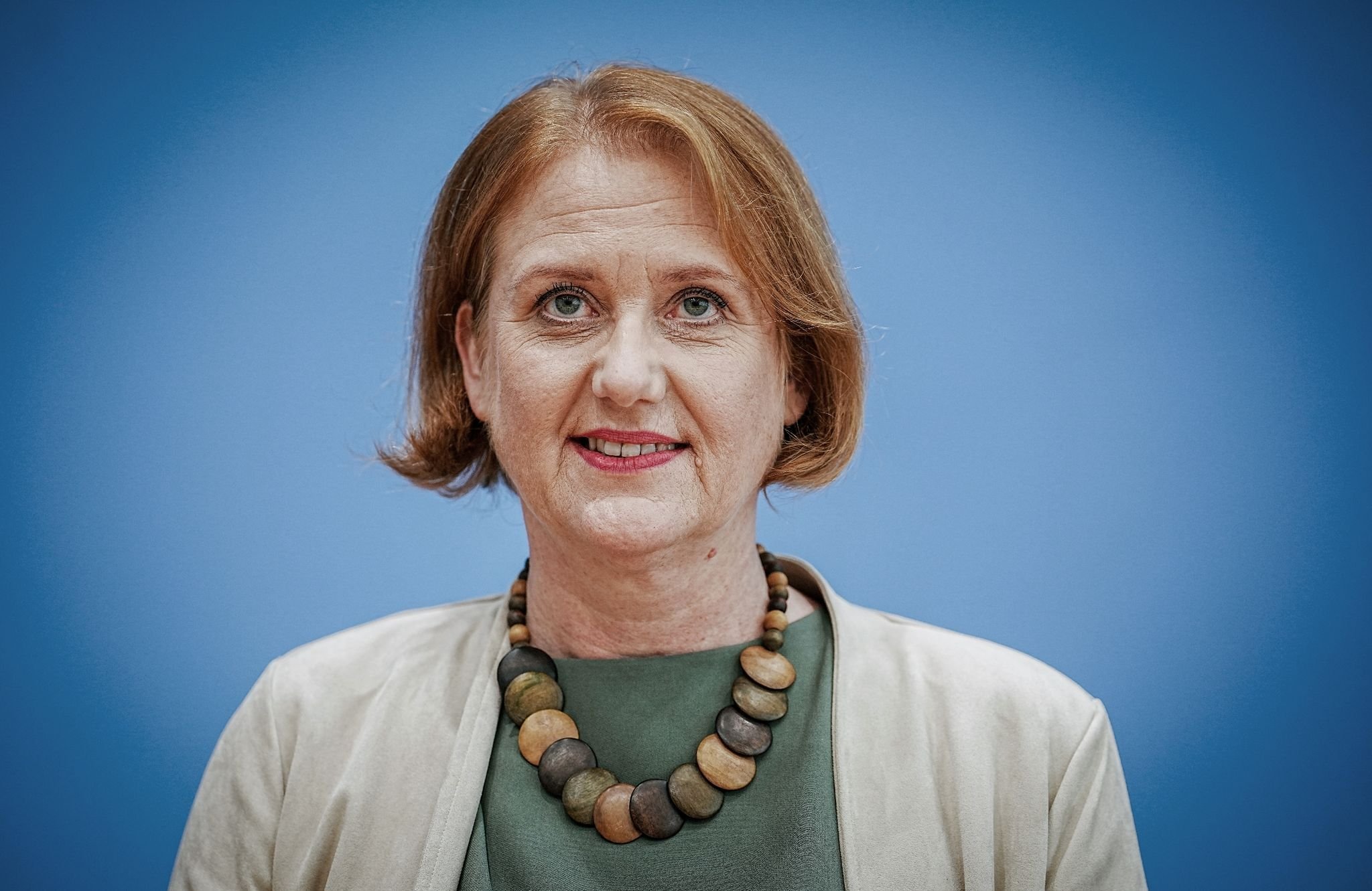 Ministerin Paus Sieht Reformbedarf Bei Häuslicher Pflege