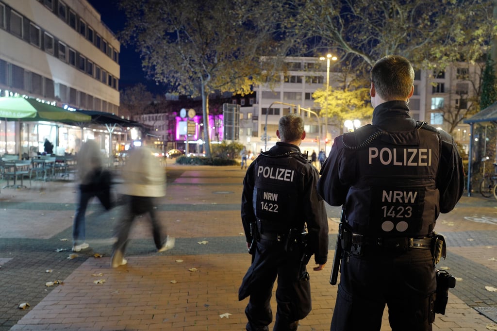 Nach Böller-Attacke in Büren: Das sagen Feuerwehr und Polizei