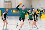Guten Sport sahen die Zuschauer in der Baumberg-Sporthalle am Freitag bei den Turnieren der weiblichen D- und B-Jugend.