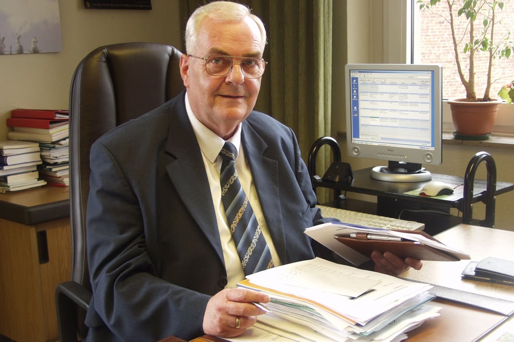 Willebadessen trauert um ehemaligen Bürgermeister Karl-Heinz Glaremin (80)