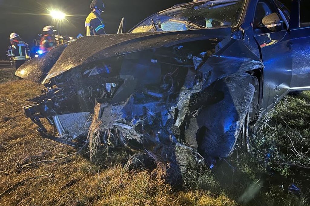 Wieder schwerer Unfall an L3080-Kreisverkehr bei Volkmarsen