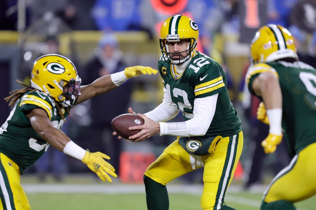 NFL star Rodgers misses the playoffs with Packers