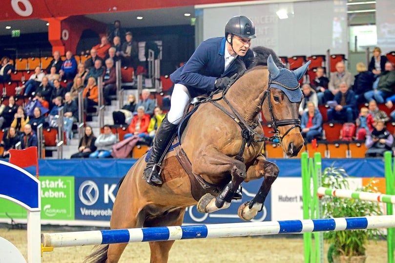 AGRAVIS-Cup Münster 2023 - Mannschaftswettkampf der westfälischen Kreisreiterverbände - Stakkatos Stern S mit Michael Hagemann