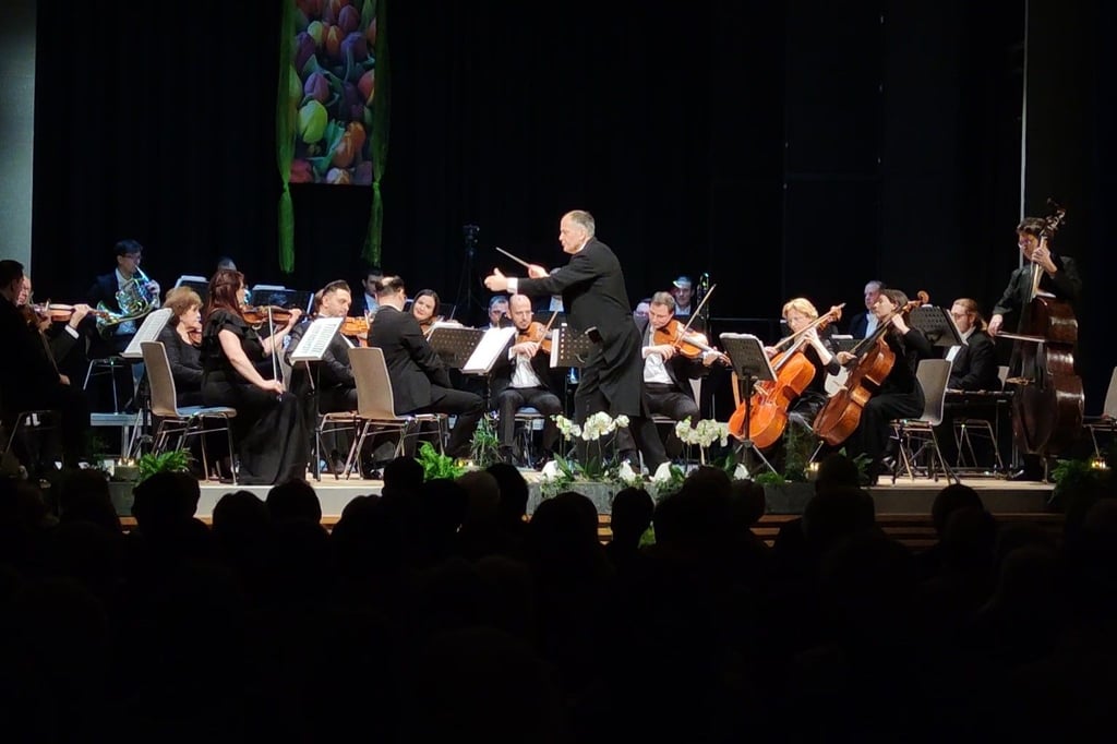 Bei Barnás brennt die Bühne