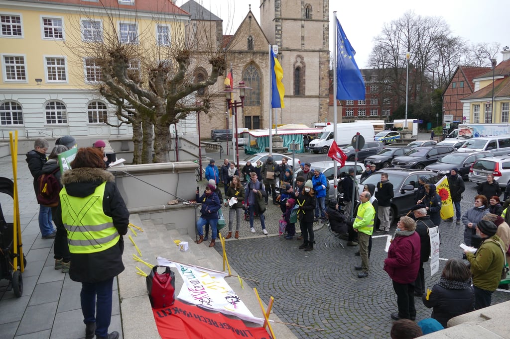 Demo vor dem Herforder Rathaus
