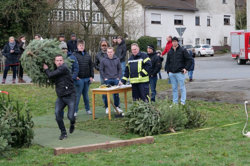 Weihnachtsbaumweitwurf in Erwitzen