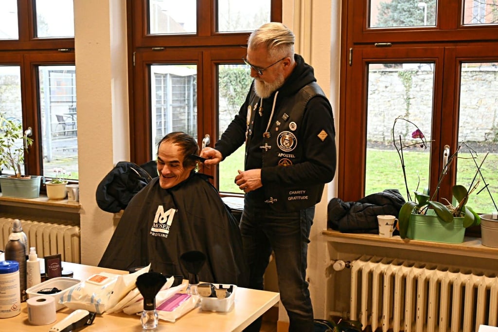 Neuer Haarschnitt schenkt Paderbornern Zuversicht und Lebensqualität