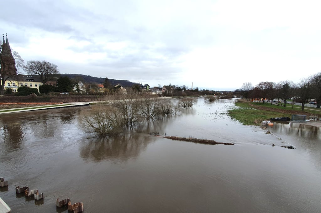 Weser-Hochwasser bei Höxter: Pegel steigt auf 4,07 Meter