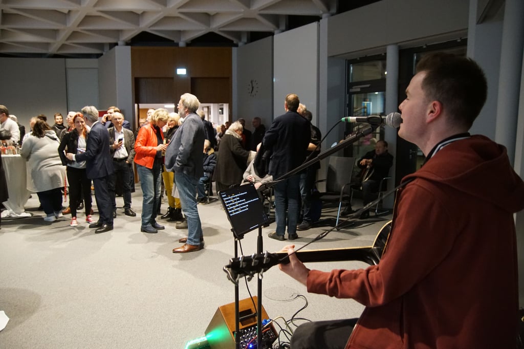 Parteien wollen Wähler für Stichwahl im Mühlenkreis motivieren