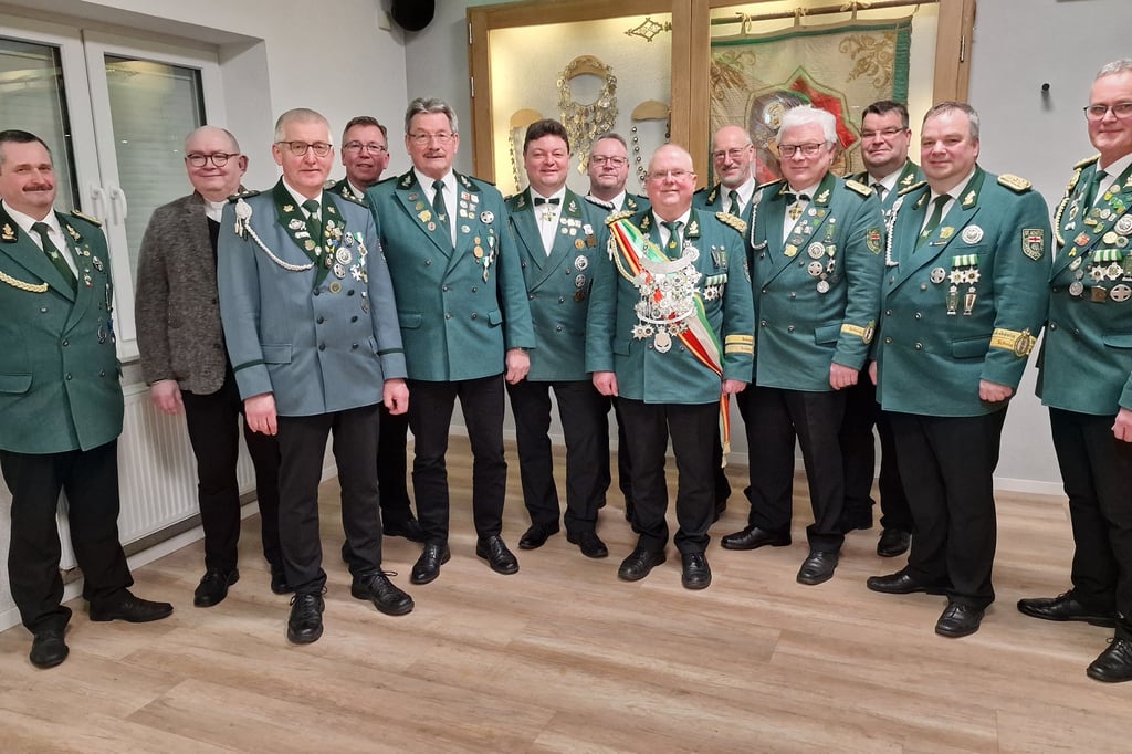 Königskette um Altorden erleichtert