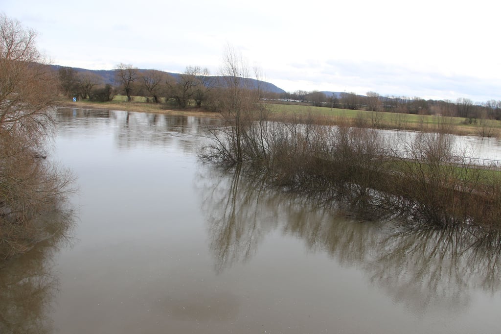 Pegel steigt über Vier-Meter-Marke