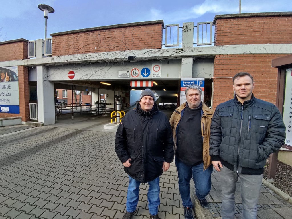 Schrankenloses Parken in Lübbecke: Kennzeichen-Scanner in Betrieb