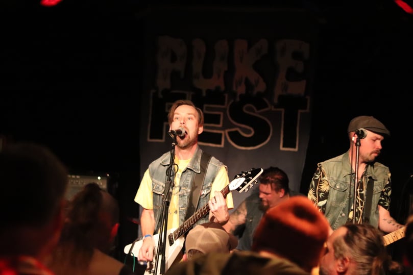 Die Punks von Randells in Aktion.
