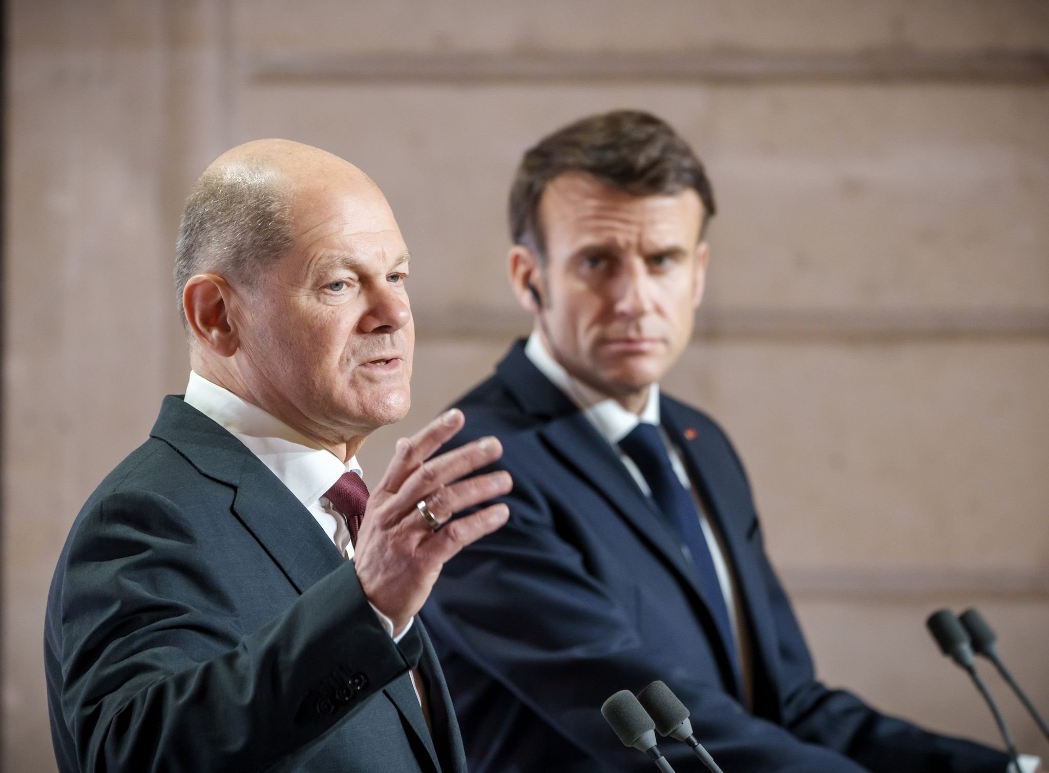 Scholz Und Macron Beschwören Länder-Freundschaft