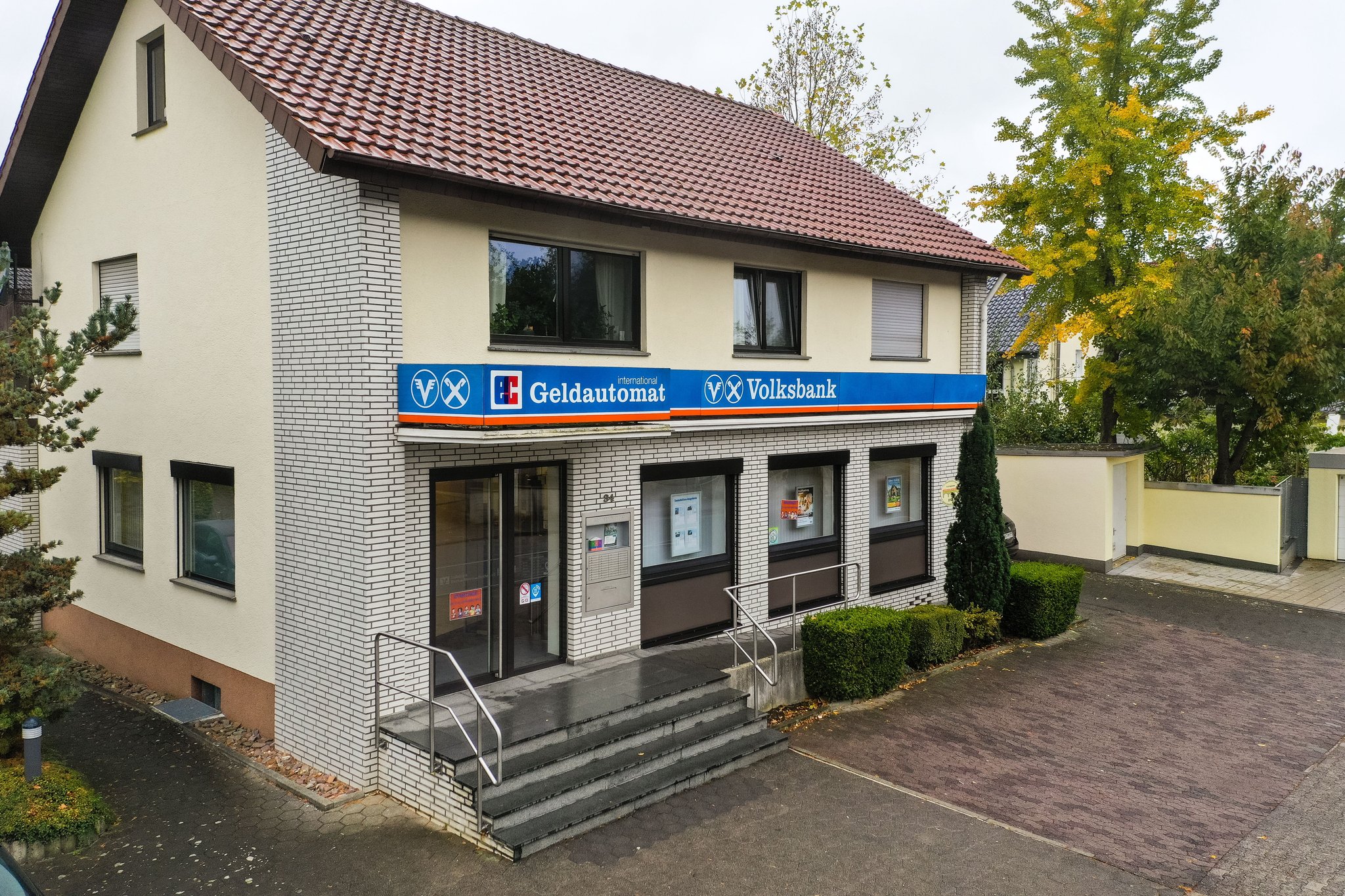 vor Sprengungen Volksbank ElsenWewerBorchen legt einige Geldautomaten still vor Sprengungen Volksbank ElsenWewerBorchen legt einige Geldautomaten still