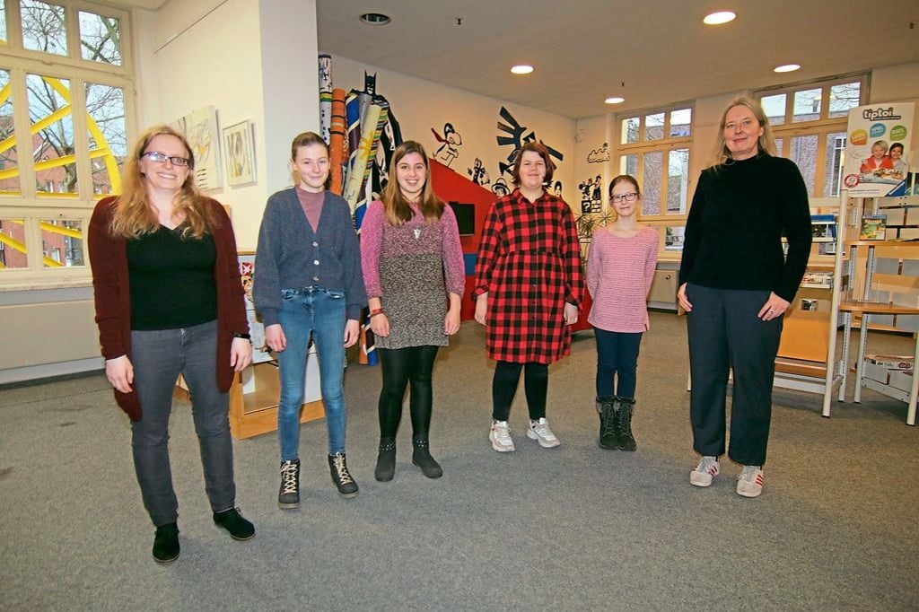 Junge Autorinnen präsentieren ihre Texte