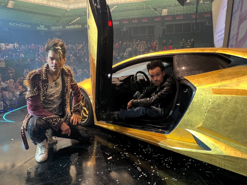 Die Ehrlich Brothers haben in der OWL-Arena in Halle 15.000 Besucher verzaubert.