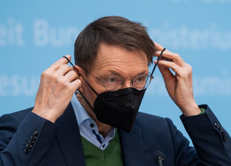 In Bus und Bahn fällt die Maskenpflicht. Ab dem 02. Februar gelten neue Corona-Regeln. Das verändert sich in Deutschland: