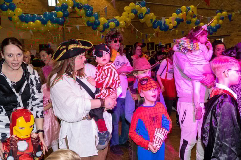 Kinderkarnevalssitzung des CCFfL im Ballenlager
