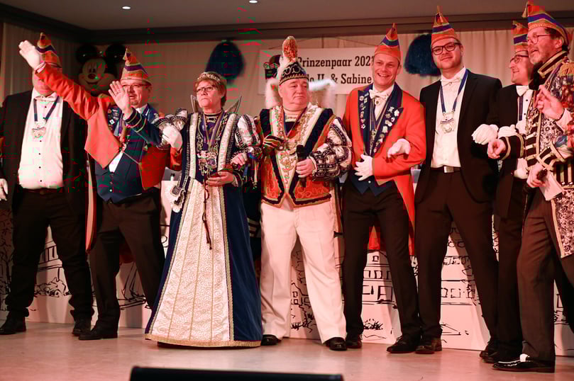 Bei der traditionellen Last-Minute-Proklamation im Deutschen Haus kürte die Re-Ka-Ge am Karnevalssamstag ihr neues Prinzenpaar für den Ortsteil: Prinz Guido II. Langer und Prinzessin Sabine Bergschneider-Langer.
