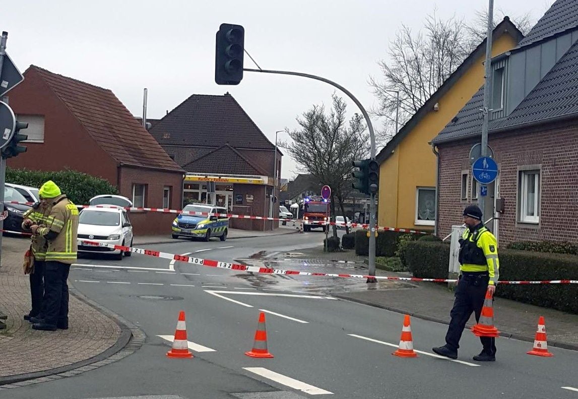 Ortsdurchfahrt Für Stunden Gesperrt