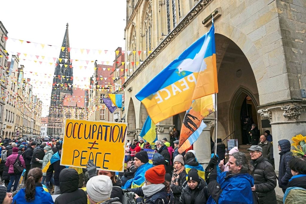 Vier Jahre Krieg in der Ukraine – Mahnwache in Münster