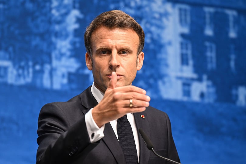 Der Preis des Westfälischen Friedens geht 2024 an den französischen Staatspräsidenten Emmanuel Macron. Er habe seit Beginn seiner Präsidentschaft die Vertiefung der europäischen Zusammenarbeit zum Schwerpunkt seiner Politik gemacht und stärke so den Frieden in Europa, teilte die Wirtschaftliche Gesellschaft für Westfalen und Lippe (WWL) am Freitag in Münster mit.
