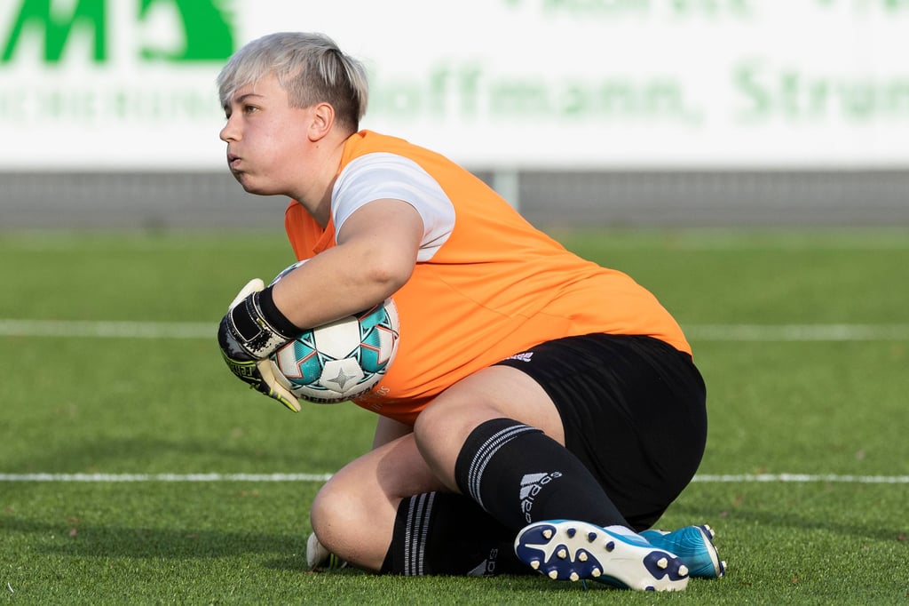 GWFußballerinnen bleiben Spitze