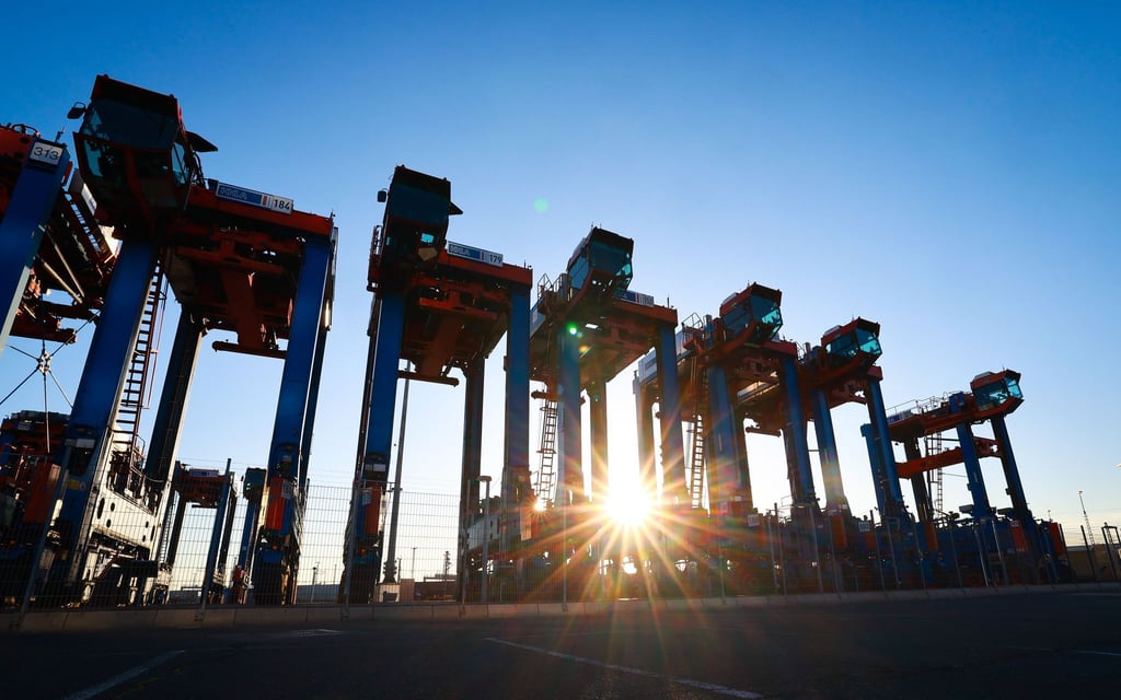 Ifo Wirtschaft wächst 2024 Defizit und Inflation sinken